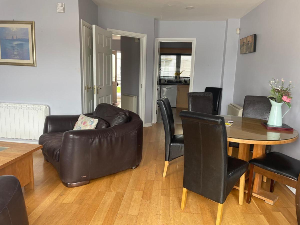 Five Bedroom Waterfront House Carrick on Shannon Εξωτερικό φωτογραφία