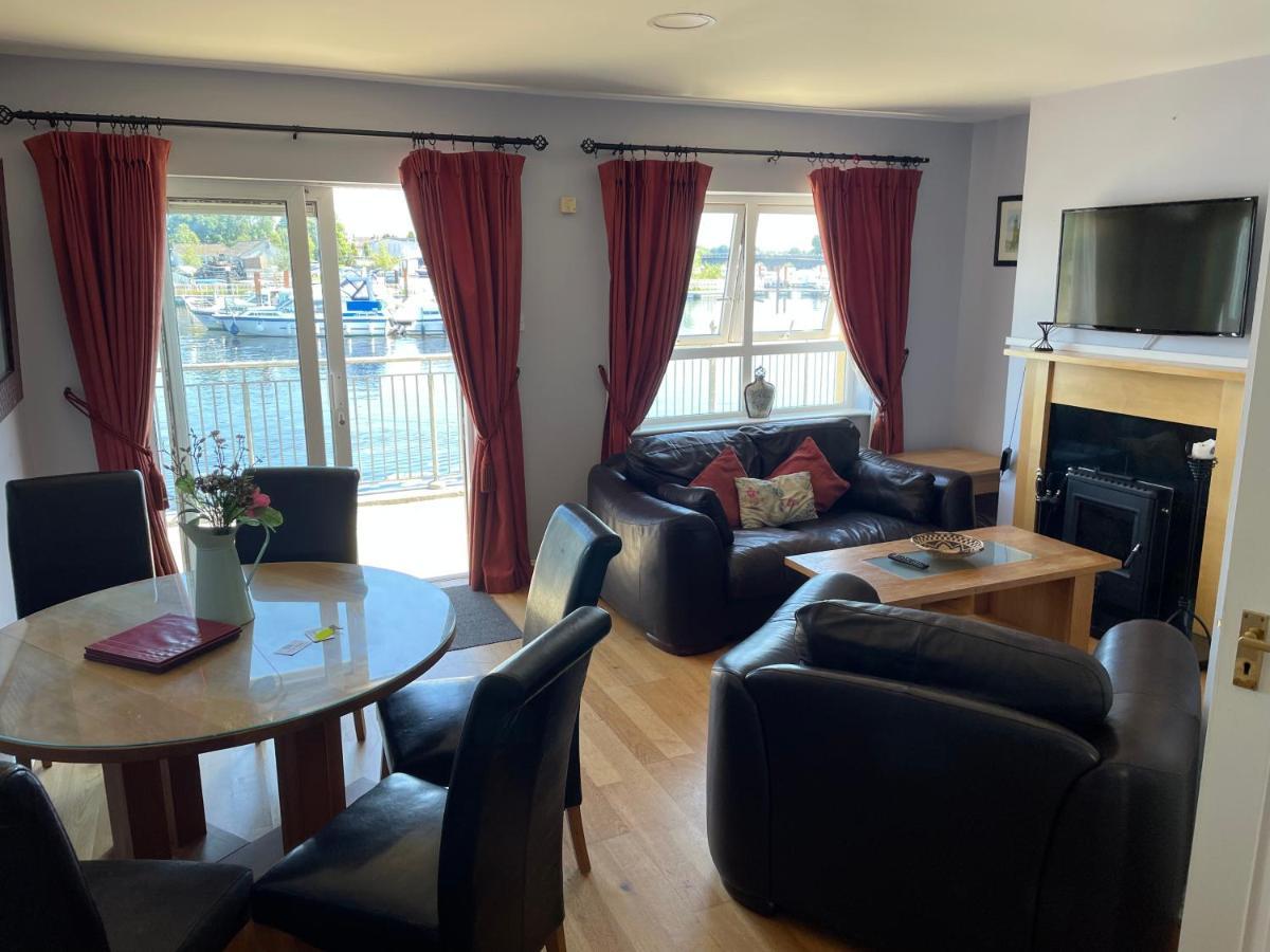 Five Bedroom Waterfront House Carrick on Shannon Εξωτερικό φωτογραφία